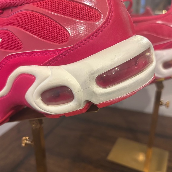 Nike Air Max Plus in a hot pink and white colorway. - Picture 9 of 10